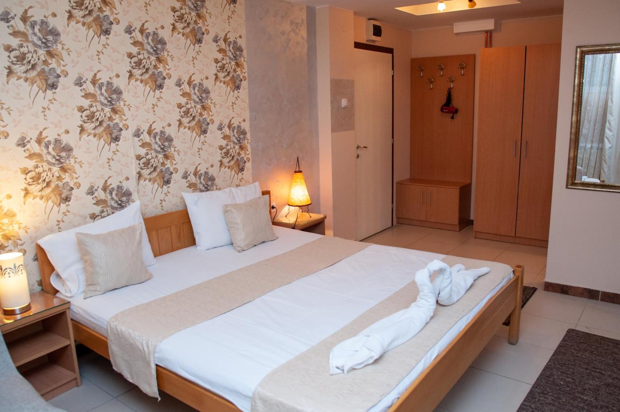Hotel North City Titova Mitrovica 외부 사진
