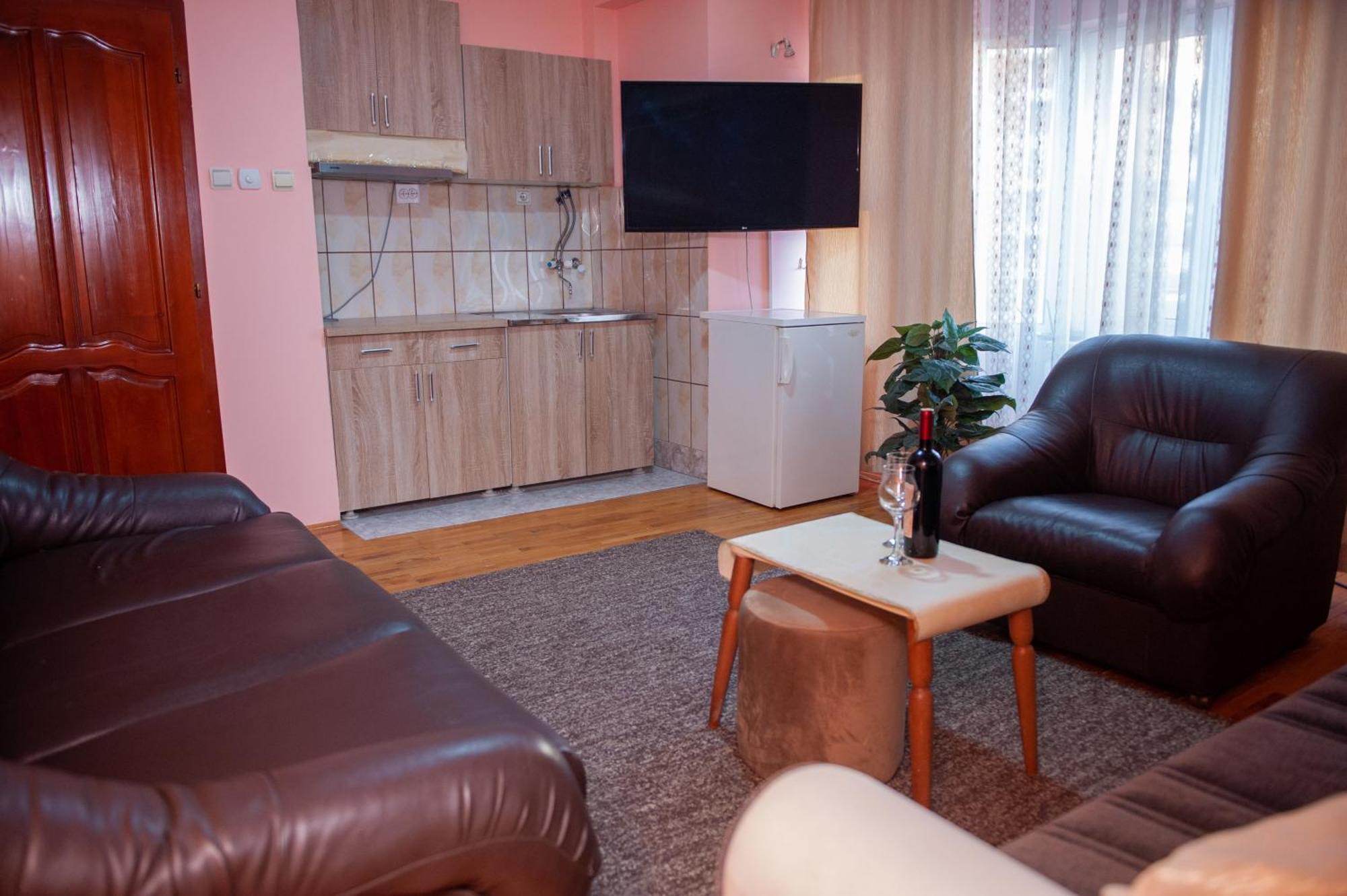 Hotel North City Titova Mitrovica 외부 사진