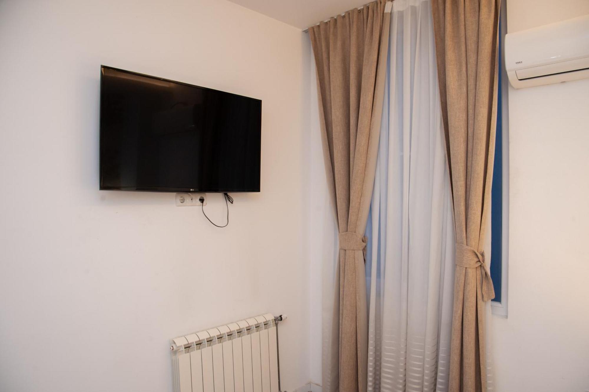 Hotel North City Titova Mitrovica 외부 사진